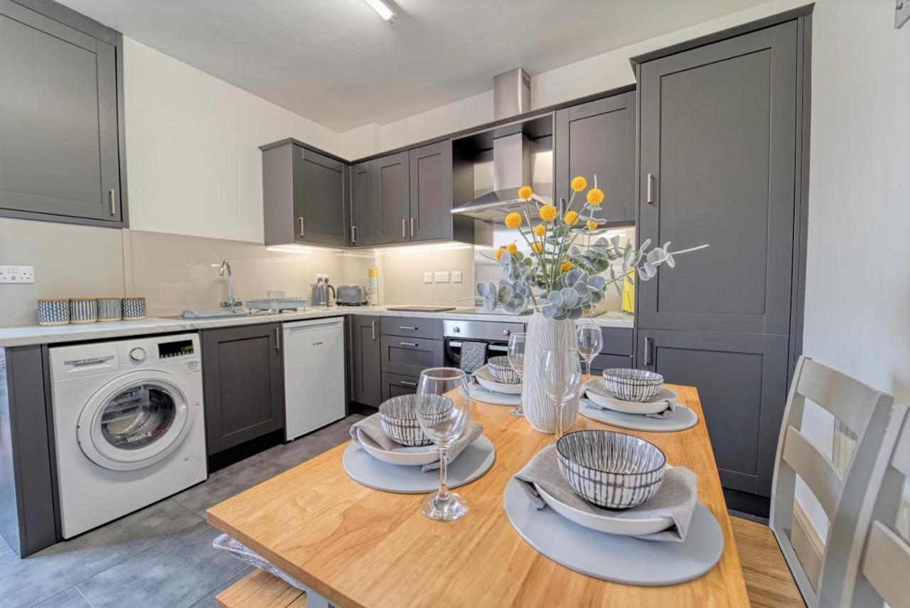 Host & Stay - Upper Tything Apartment Устър Екстериор снимка